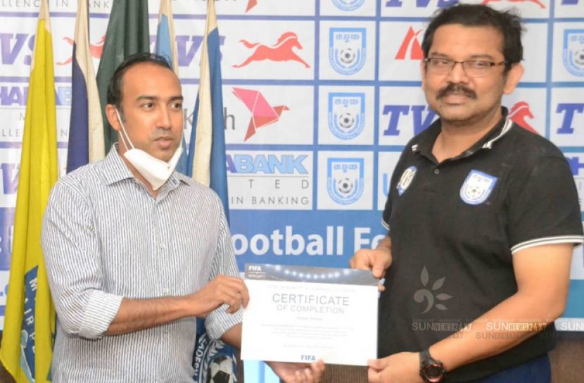 ফিফার সনদ পেলেন অমিত, খালিদ ও সায়েক