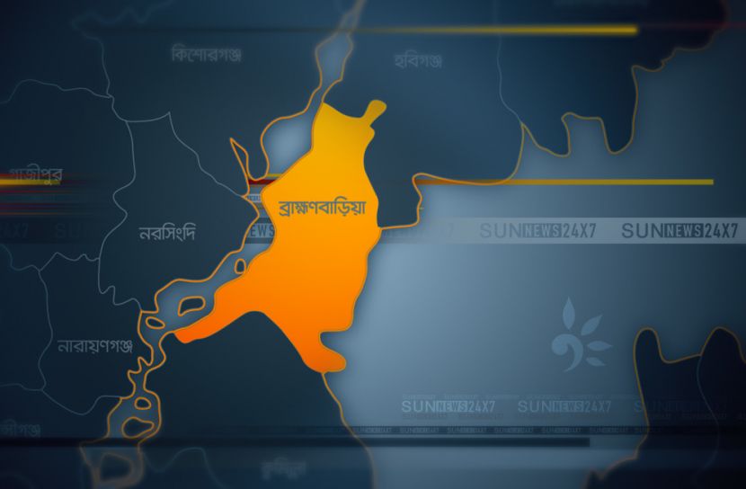 মসজিদের মার্কেট থেকে চাঁদা দাবি, প্রতিকার চেয়ে মানববন্ধন-বিক্ষোভ