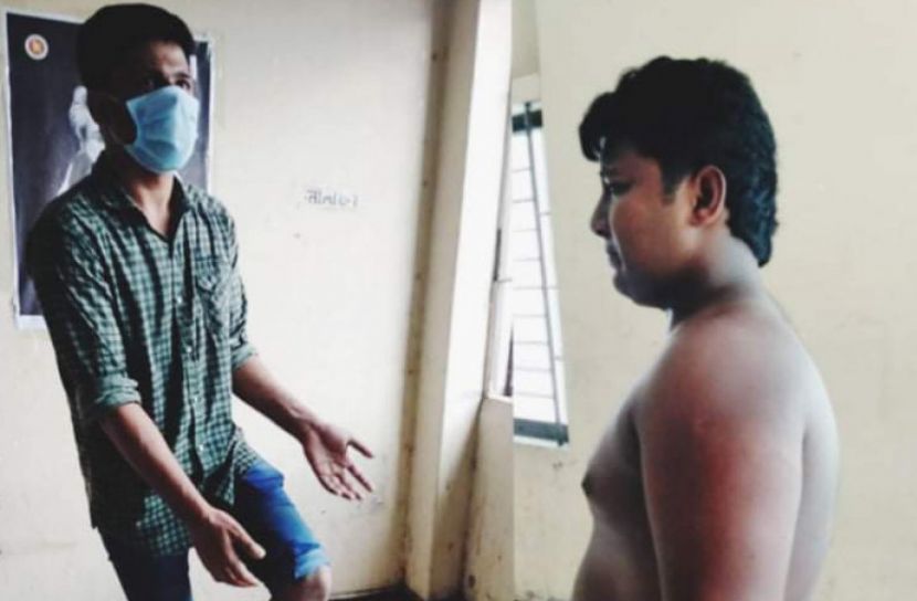 মাস্ক না থাকায় মারপিট, মায়ের ওষুধের টাকায় রেহাই! 