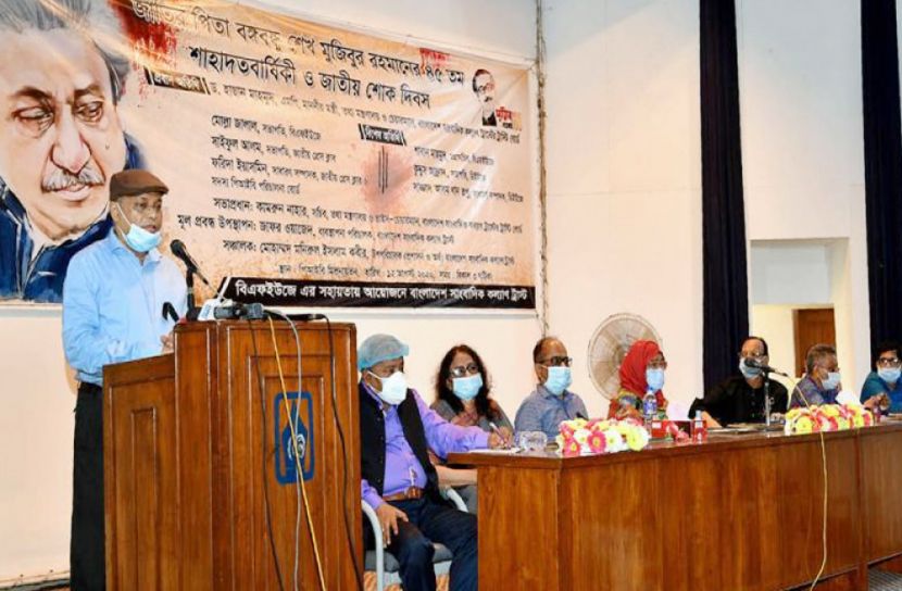 সাংবাদিকদের মর্যাদা পুনঃপ্রতিষ্ঠায় কাজ করছে সরকার