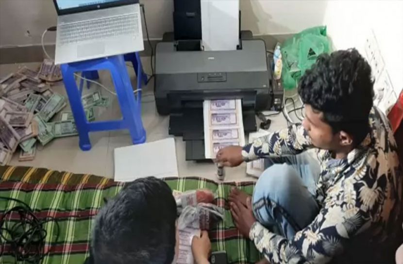 ৫৭ লাখ টাকার জাল নোট কারখানায়