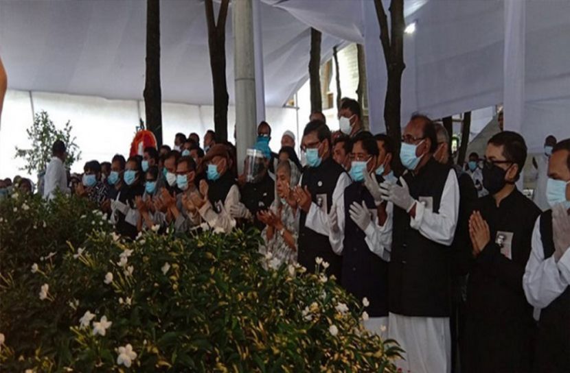 ‘বঙ্গবন্ধুর পাঁচ খুনিকে ফিরিয়ে আনার প্রচেষ্টা চলছে’