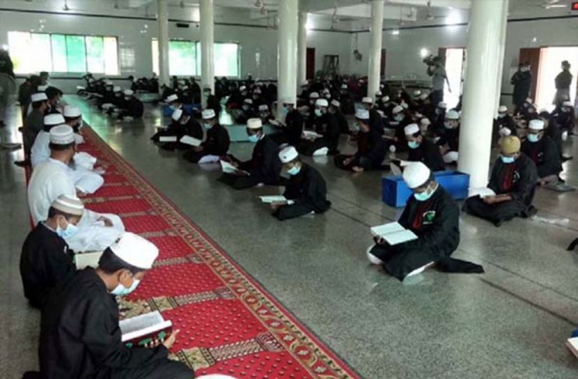 বঙ্গবন্ধুর শাহাদাত বার্ষিকী উপলক্ষে খুলনায় দোয়া মাহফিল