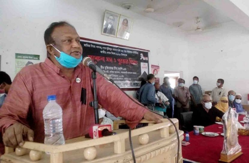 বঙ্গবন্ধুর স্বপ্নের সোনার বাংলা গড়তে কাজ করে যাচ্ছি