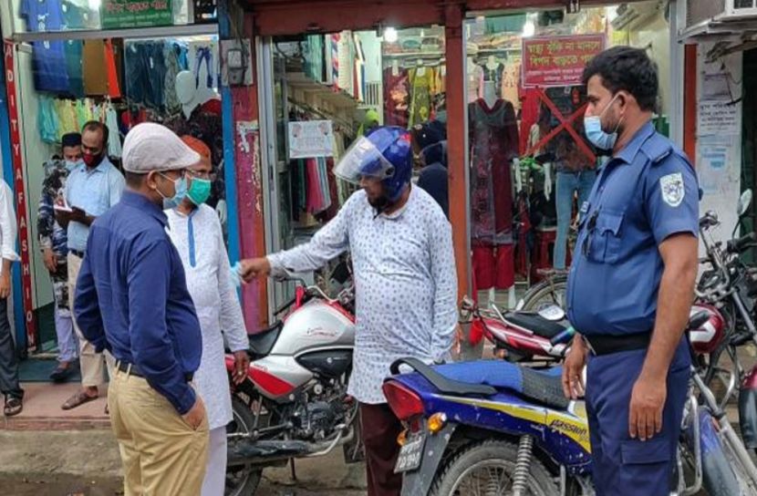 মাস্ক না পরায় সাত জনকে জরিমানা
