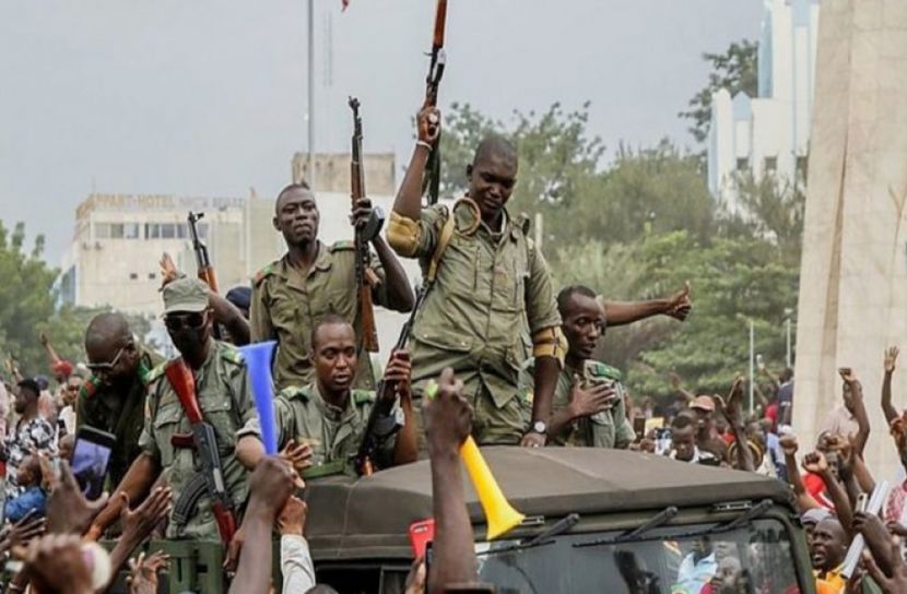 মালির নিয়ন্ত্রণ নিয়েছে বিদ্রোহী সেনারা, প্রেসিডেন্ট ও প্রধানমন্ত্রী আটক