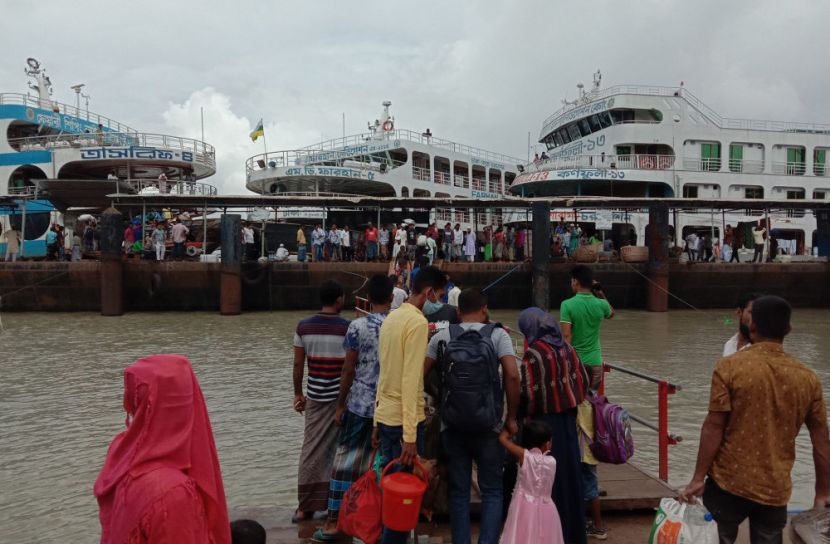 লঞ্চঘাটে দ্বিগুণ টোল, ঘাট টিকিটও অনিয়ন্ত্রিত