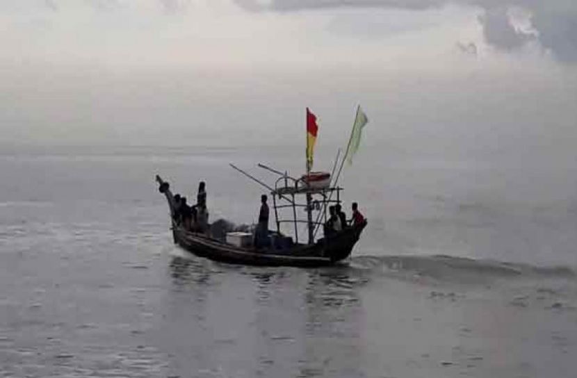 মেঘনায় মাছ ধরতে গিয়ে বজ্রপাতে প্রাণ গেল জেলের 