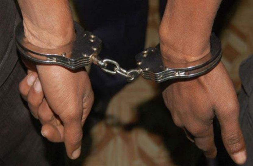 ফেসবুকে প্রতারণার অভিযোগে চার বিদেশি গ্রেপ্তার