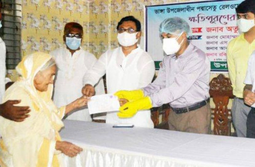 ক্ষতিপূরণ পেলেন পদ্মাসেতু রেল সংযোগে ক্ষতিগ্রস্তরা 