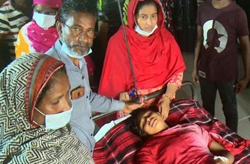 অসহ্য যন্ত্রণায় কাতরাচ্ছে গুলিবিদ্ধ লামিয়া