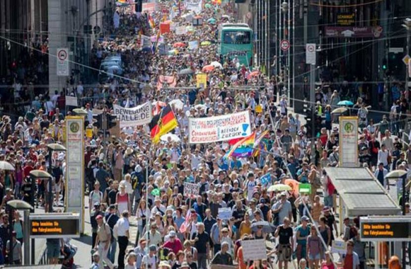 জার্মানিতে করোনা বিরোধী বিক্ষোভ, গ্রেপ্তার কয়েক শ