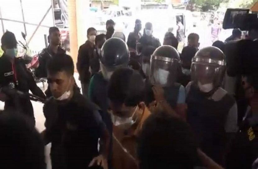 জবানবন্দি দিতে আদালতে লিয়াকত