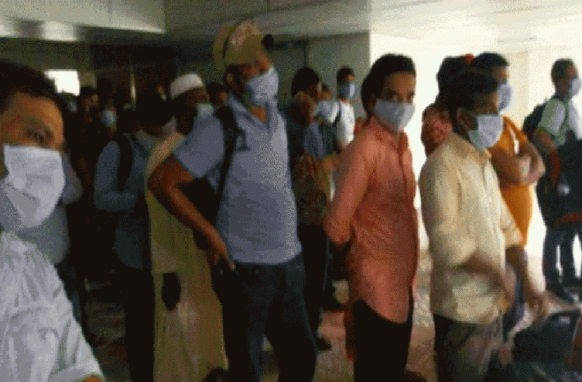 বিদেশফেরত সেই ৮৩ বাংলাদেশি কারাগারে!