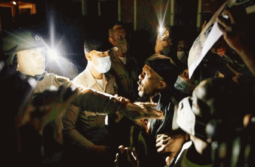 ফের কৃষ্ণাঙ্গ হত্যায় বিক্ষোভে উত্তাল আমেরিকা