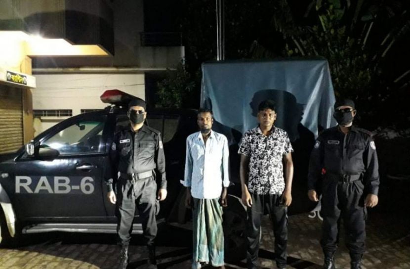 শার্শায় ভারতীয় ওষুধসহ দুই চোরাচালানি আটক