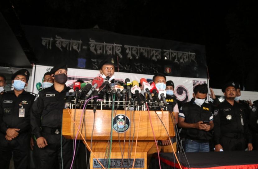 সংবাদ সম্মেলনে র‌্যাব-১৩
