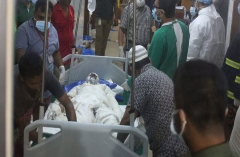 মসজিদে এসি বিস্ফোরণে নিহতের সংখ্যা বেড়ে ১২