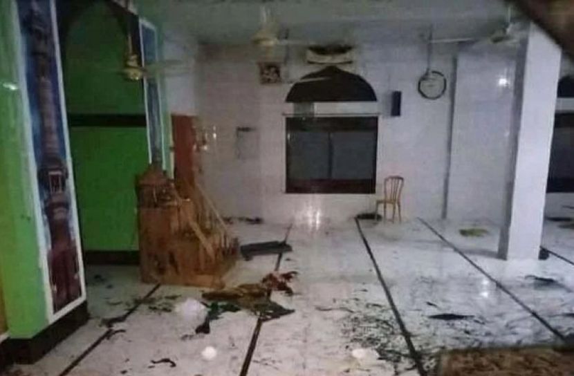 মসজিদে বিস্ফোরণ: ইমামসহ মৃত ২১