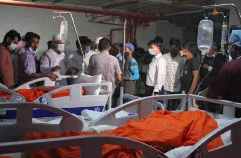 মসজিদে বিস্ফোরণ: মৃতের সংখ্যা বেড়ে ২৭