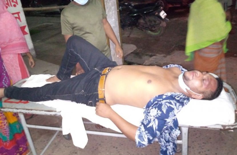 গুরুতর আহত ফটোসাংবাদিক সাগর