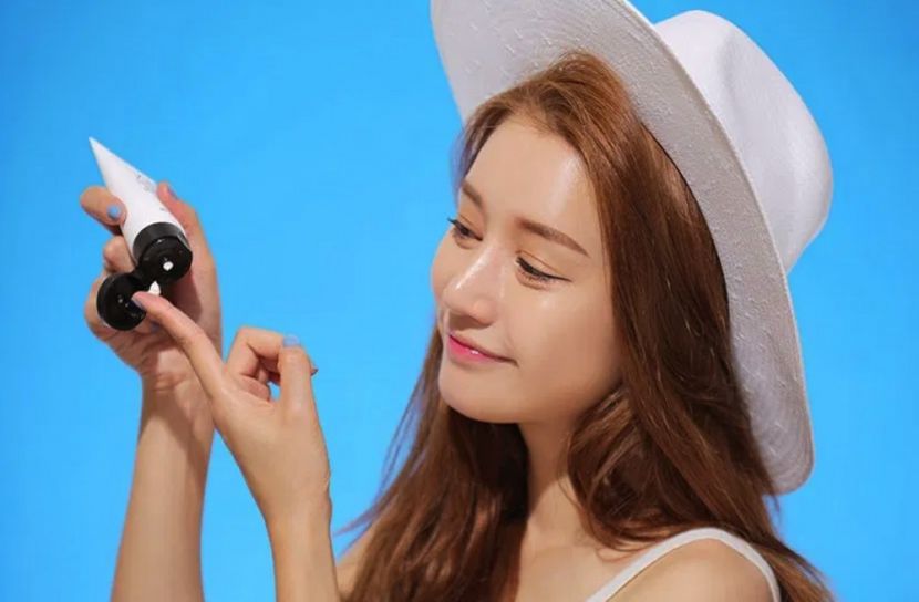 রোদে যাওয়ার আগে সানস্ক্রিন ব্যবহার করছেন তো?