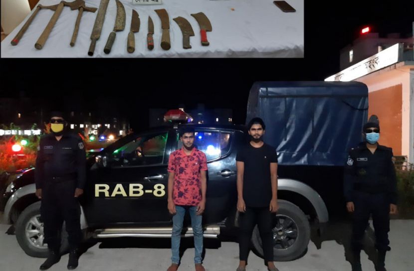 বরিশালে অস্ত্র ও ইয়াবাসহ দুইজন গ্রেপ্তার