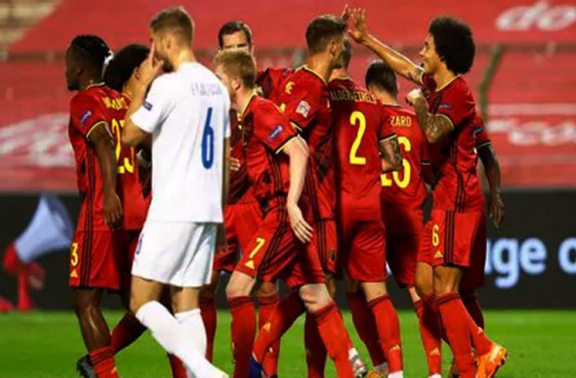 গোল বন্যায় ভেসে গেল আইসল্যান্ড