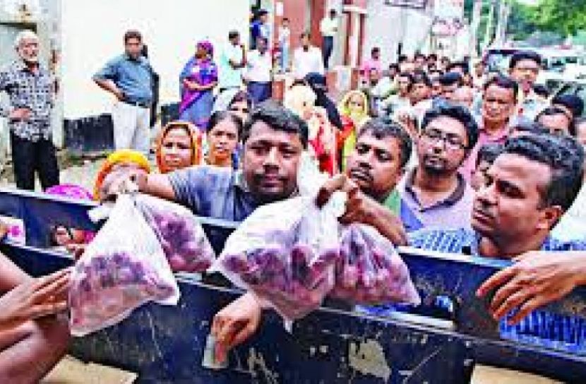 রোববার সাশ্রয়ী মূল্যে পেঁয়াজ বিক্রি শুরু টিসিবির 