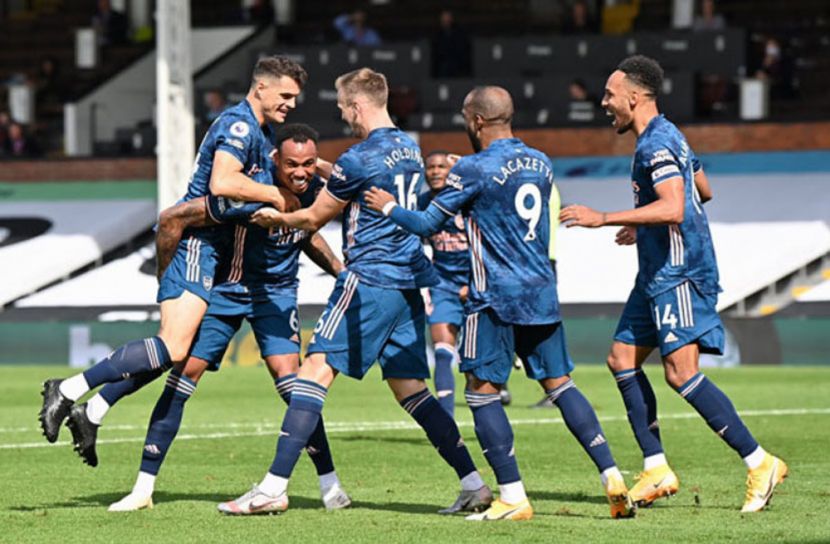 দাপুটে জয় দিয়েই শুরু আর্সেনালের