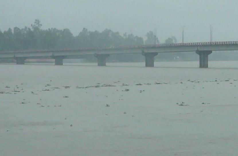 ফের বাড়ছে ধরলার পানি