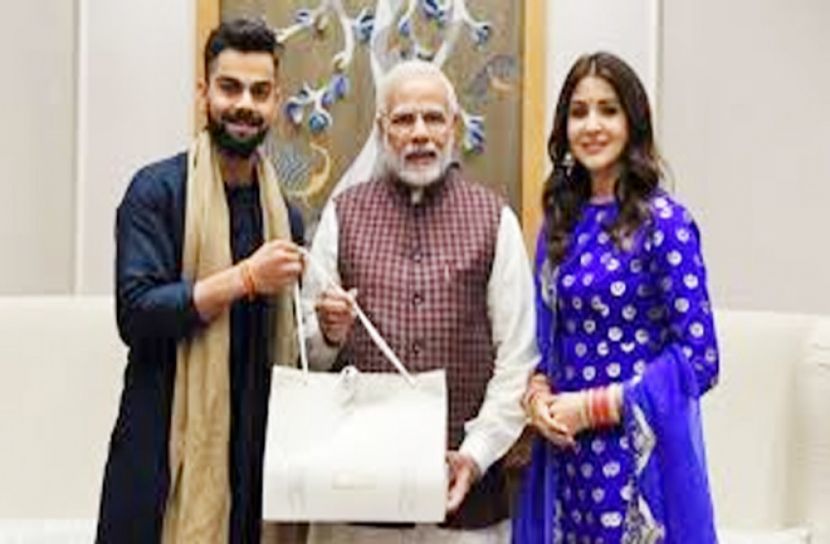 নরেন্দ্র মোদির সাথে - আনুশকা বিরাটের  টুইট আদানপ্রদান