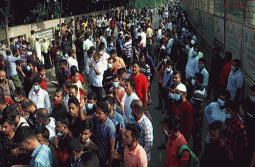 প্লিজ আমাদের সৌদি ফেরান…