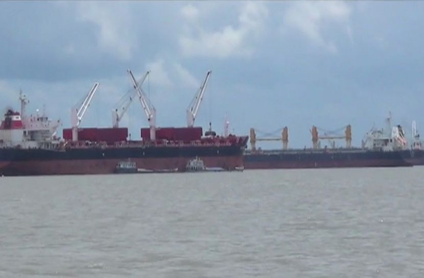 মোংলা বন্দরে তিন নম্বর সতর্ক সংকেত