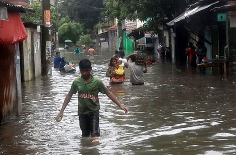 ভারি বর্ষণে রংপুরে ৪০ হাজার মানুষ পানিবন্দী