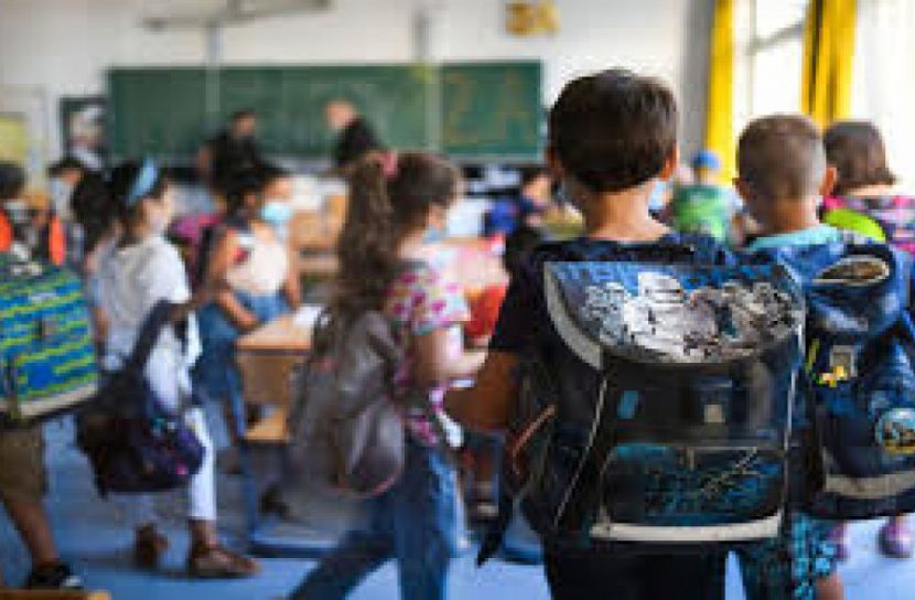 করোনায় আক্রান্ত যুক্তরাষ্ট্রের ৩ লাখ শিক্ষার্থী 