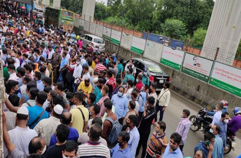 ভোগান্তি যেন পিছু ছাড়ছে না সৌদি প্রবাসীদের