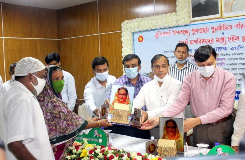 প্রধানমন্ত্রী সাধারণ মানুষকে নিয়ে চিন্তা করেন, সে কারণেই দেশ উন্নত হচ্ছে