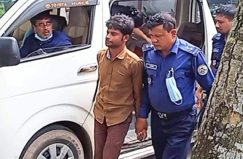 গ্রেপ্তারকৃত আজিম