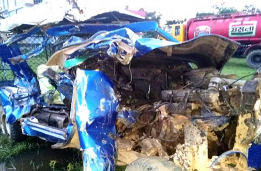 বাহুবলে সড়ক দুর্ঘটনায় নিহতের সংখ্যা বেড়ে ৫