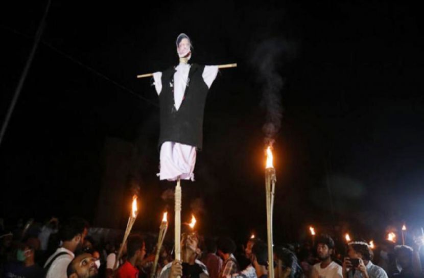 ধর্ষণবিরোধী প্রতিবাদে উত্তাল রাজধানী ঢাকা