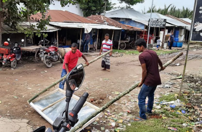 মোংলায় কাঁকড়া মার্কেট দখল নিয়ে দুই পক্ষের বিরোধ চরমে