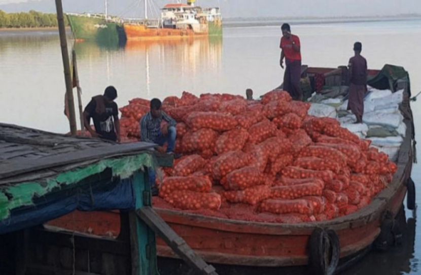 মিয়ানমার থেকে এসেছে বিপুল পরিমান পেঁয়াজ