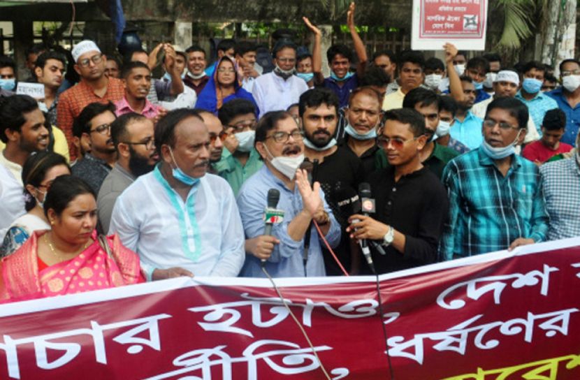 সরকার ধর্ষক নামের পান্ডাদের বাঁচাতে চাইছে : মান্না