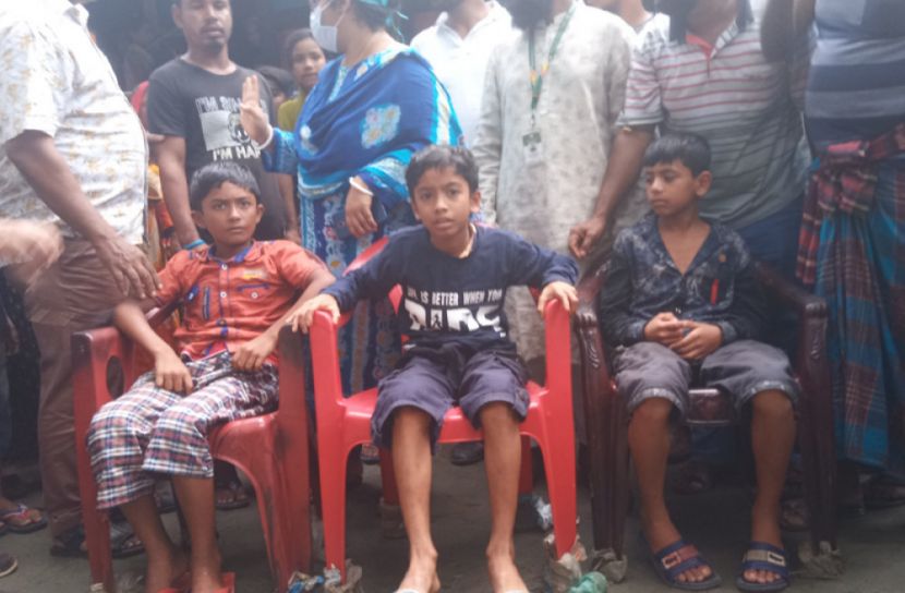 উচ্চ আদালতের নির্দেশে মায়ের কোলে ফিরলো সেই ৪ শিশু