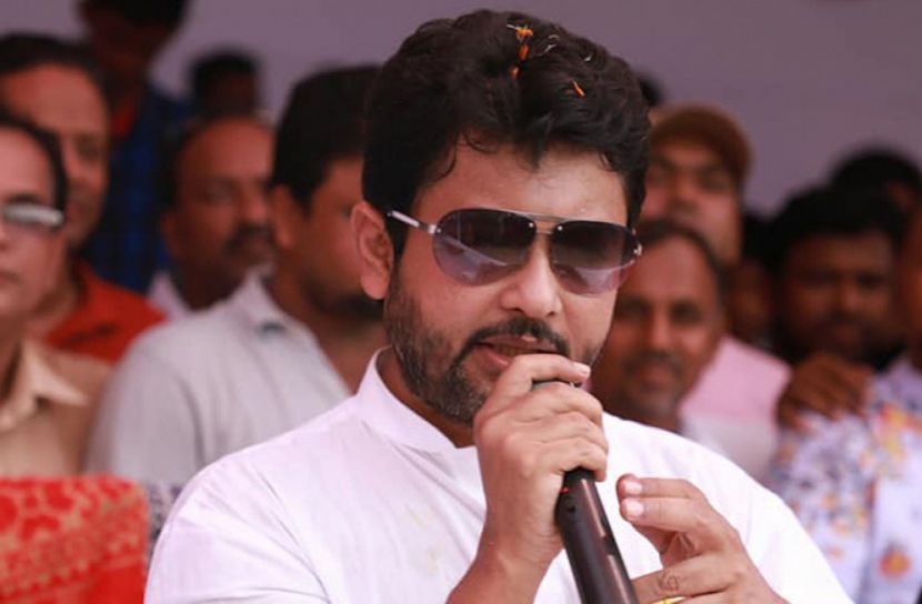 নিক্সন চৌধুরীর বিরুদ্ধে মামলা করছে ইসি