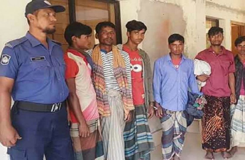 নিষিদ্ধ সময়ে ইলিশ ধরায় ছয় জেলেকে অর্থদণ্ড