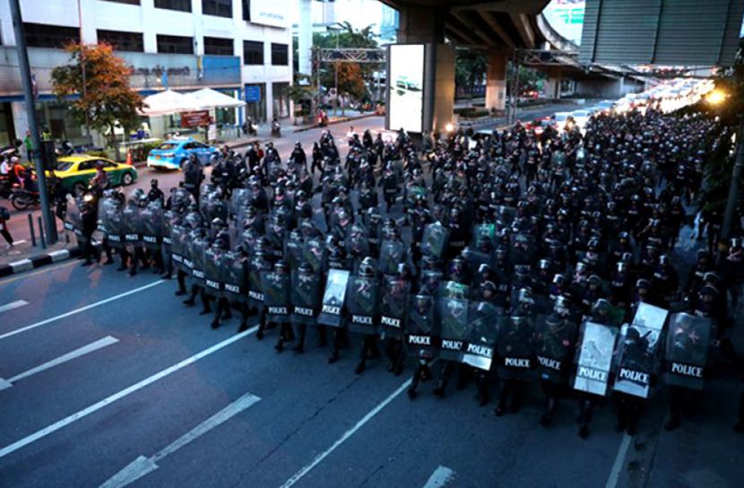 থাইল্যান্ডে জরুরি অবস্থা ঘোষণা