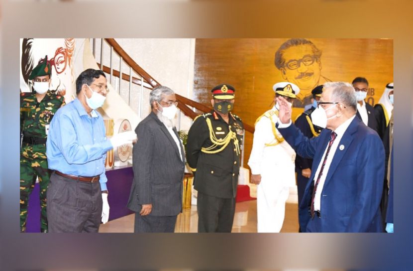 চিকিৎসার জন্য দুবাই গেলেন রাষ্ট্রপতি