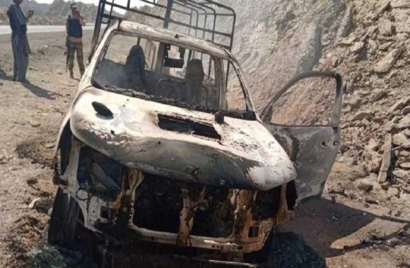 পাকিস্তানে গাড়িবহরে হামলা, নিহত ২০